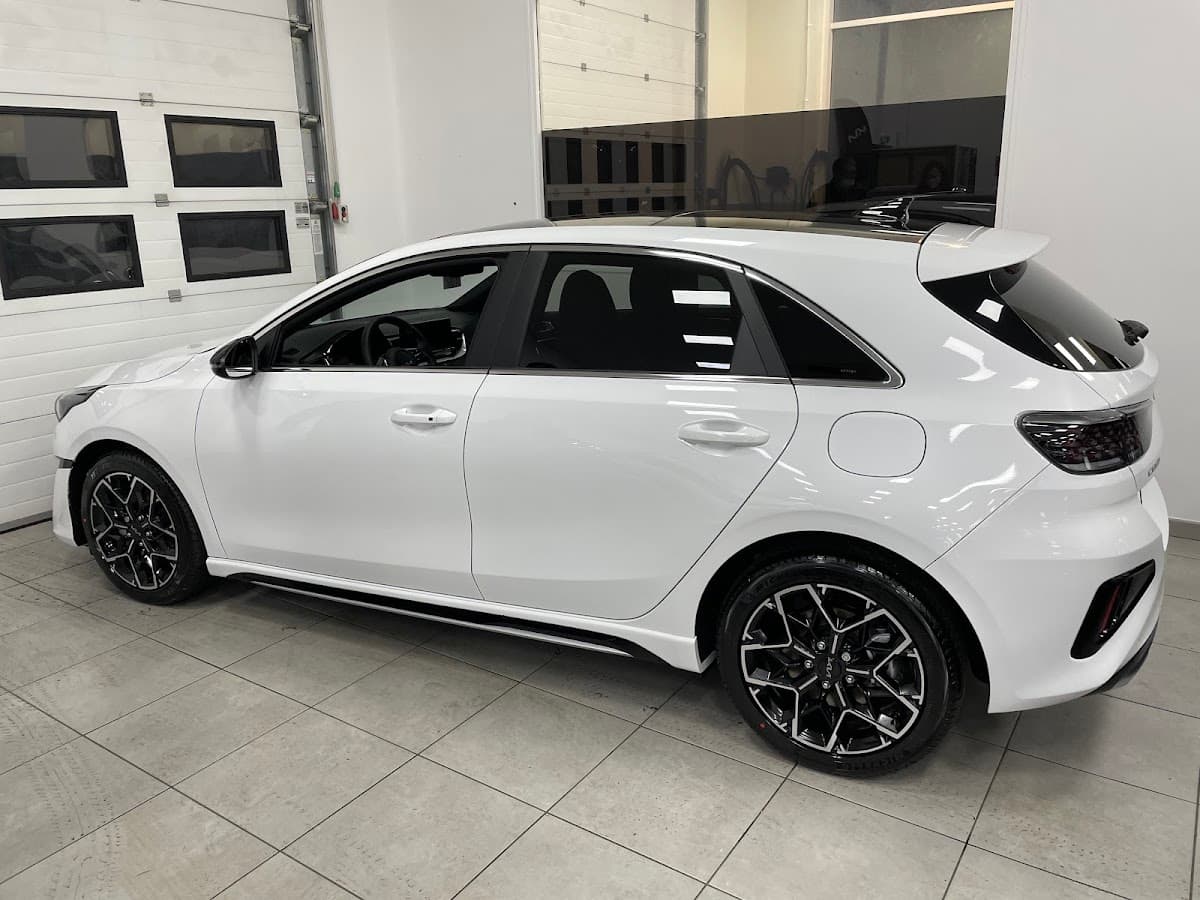 Kia HG Automobiles